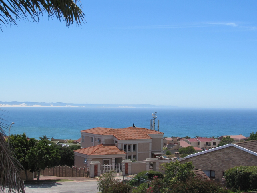 3 Bedroom Property for Sale in Wavecrest Eastern Cape